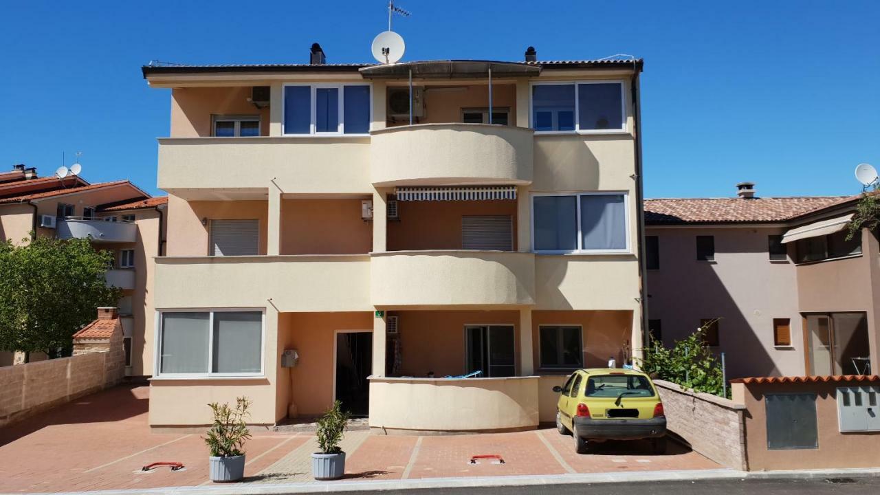 Apartment Ina プーラ エクステリア 写真